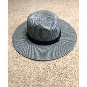 Women’s Madewell Hat.